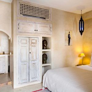 Camera standard con letto king size